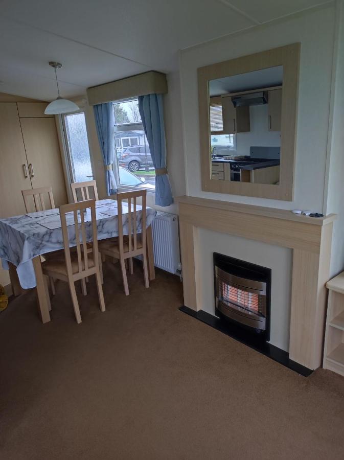 Swift Johnson Hotel Parkeston Buitenkant foto
